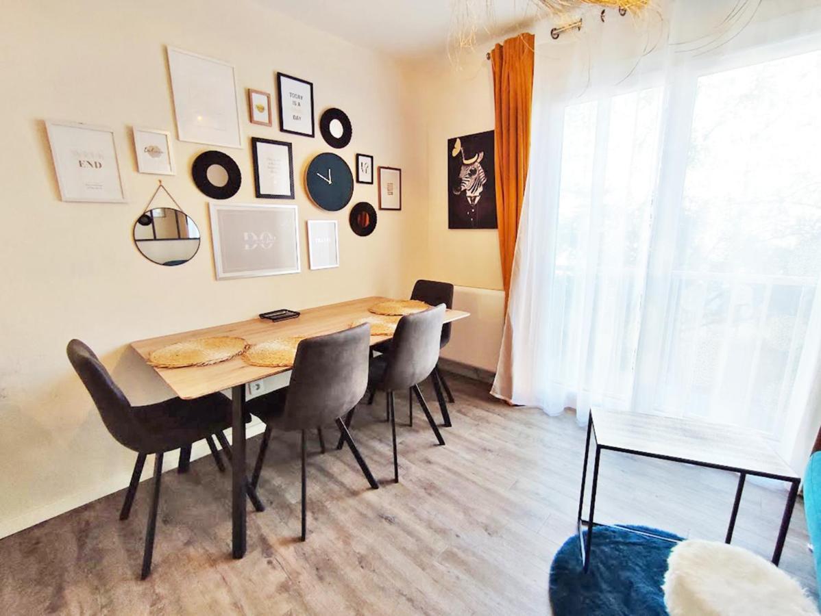 L'Escampette, Duplex T3, Centre Luchon, Wifi, Casier A Skis, 4 Personnes Bagnères-de-Luchon المظهر الخارجي الصورة